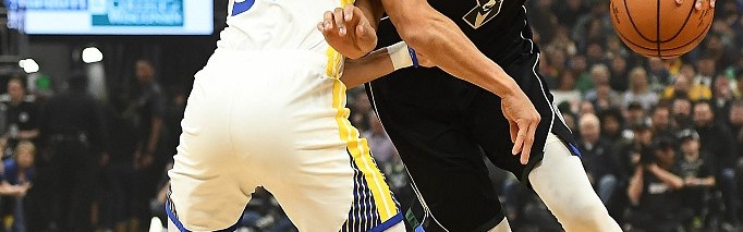 开云APP-占据上风！库里生涯和字母哥交手16次 总战绩11胜5负