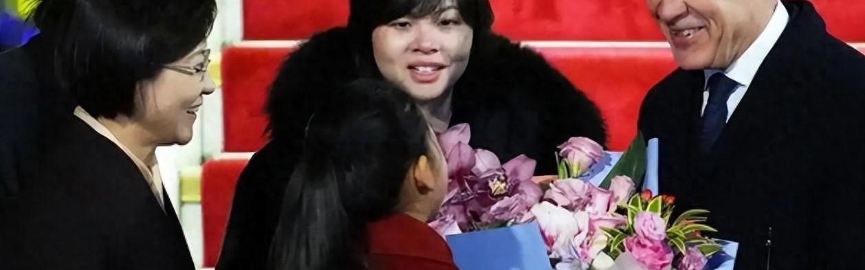 开云在线-加外长在北京被反复追问：当年说中国是破坏性力量，现在还做数吗